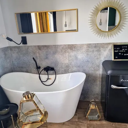 Apartment Jana Kazimierza Wola By Noclegi Renters Varšava Exteriér fotografie